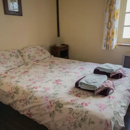 Cozy Holiday In Puy-l'evaªque With Terrace Tatil Evi