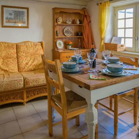Cozy Holiday In Puy-l'evaªque With Terrace * Puy-lʼÉvêque